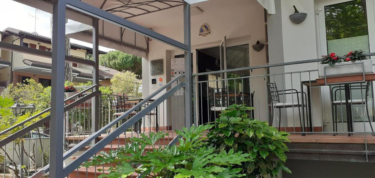Hotel Garni Anna Cervia Exterior foto