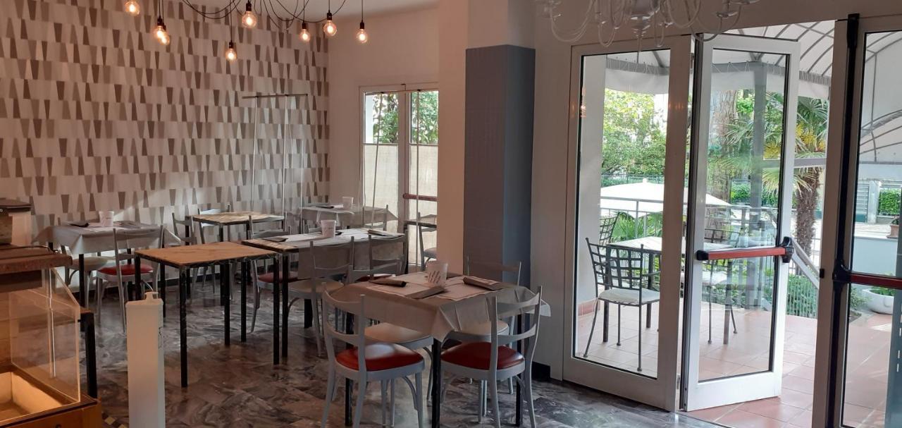 Hotel Garni Anna Cervia Exterior foto