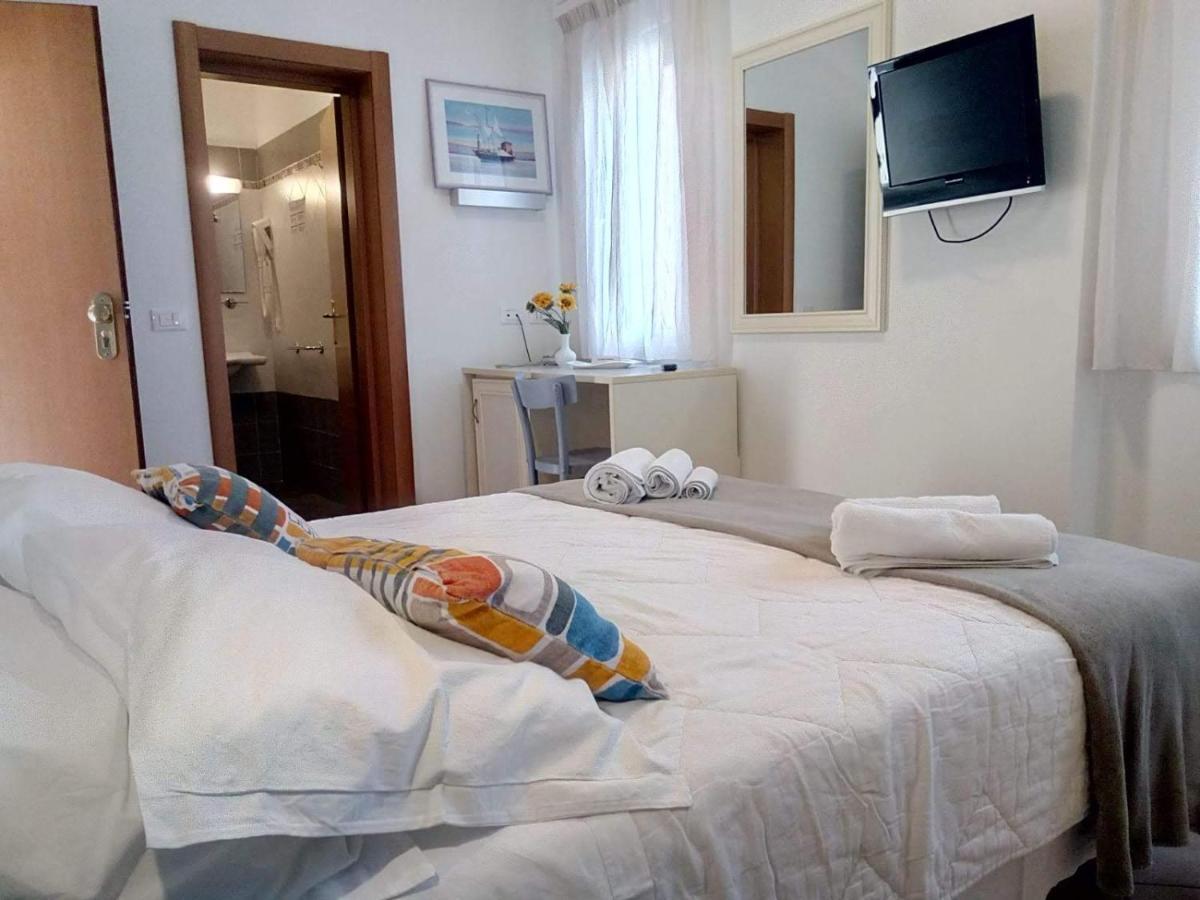 Hotel Garni Anna Cervia Exterior foto