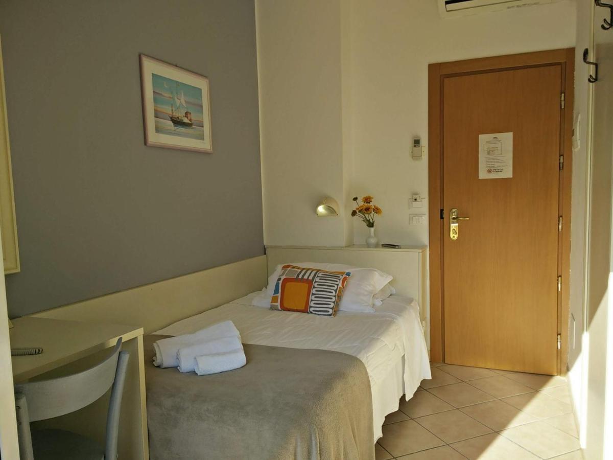 Hotel Garni Anna Cervia Exterior foto