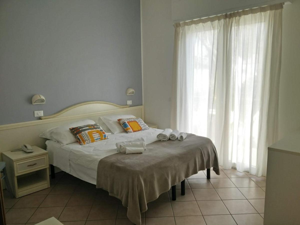 Hotel Garni Anna Cervia Exterior foto